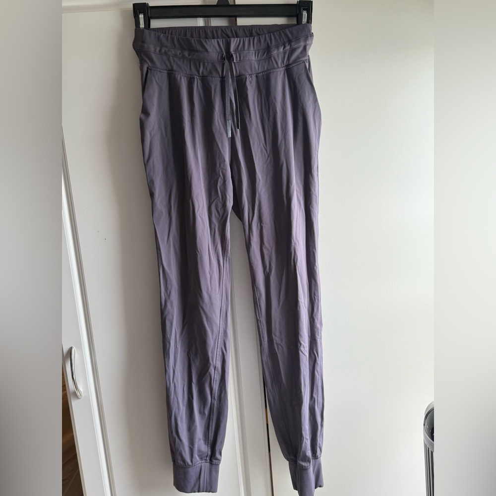 Lululemon Casual Lavender Jogger Pants size 10